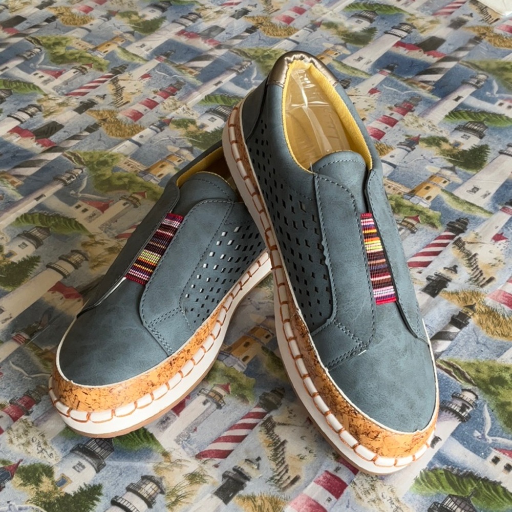 Ladies sneakers